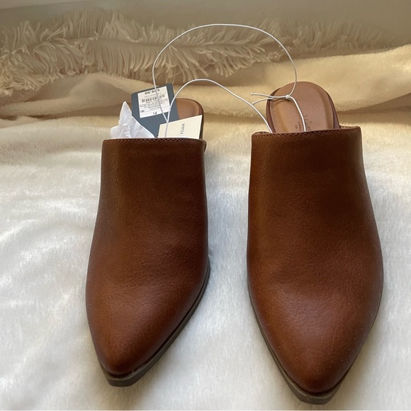 Universal Thread Heeled Mules - Picture 6 of 10